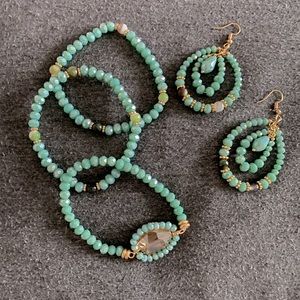 Artesanal turquoise 4 piece set: bracelets and earrings